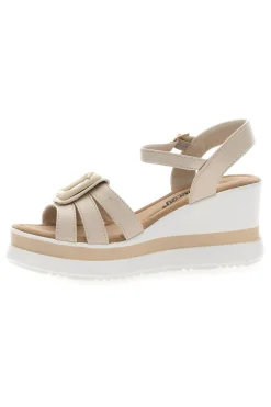 Beige Keilsandalen mit Riemen und glänzenden Details E483-ENERGY