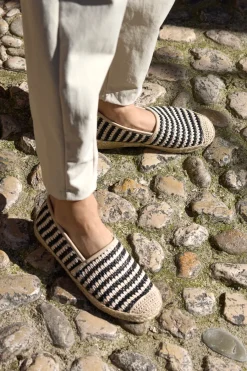 Beige und schwarz gestreifte Stoff Espadrilles p687-PRIMA RIGA Sale