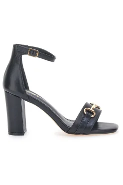 Die ersten 1802-Sandalen mit Absatz in-THE FIRST