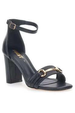 Die ersten 1802-Sandalen mit Absatz in-THE FIRST