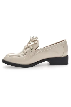 Mocassini beige effetto lucido con nappine 50884681-MARIELLA BURANI New