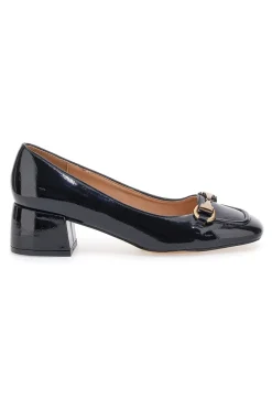 e Ballerinas in Lackoptik mit vorderer Klammer und niedrigem Absatz 9401Q13-MON DIEU Outlet