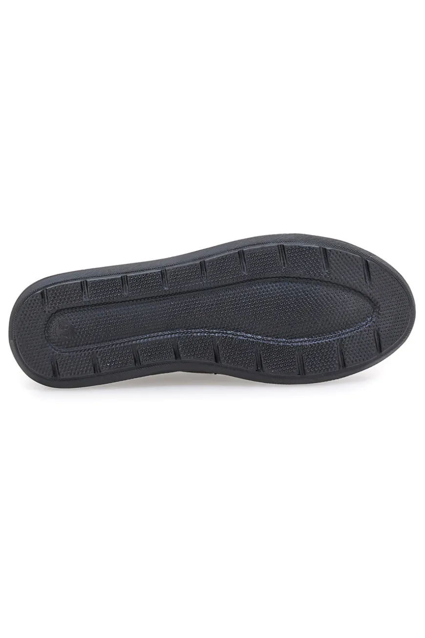 Slip on nere con accessorio decorativo Inblu 67 WG