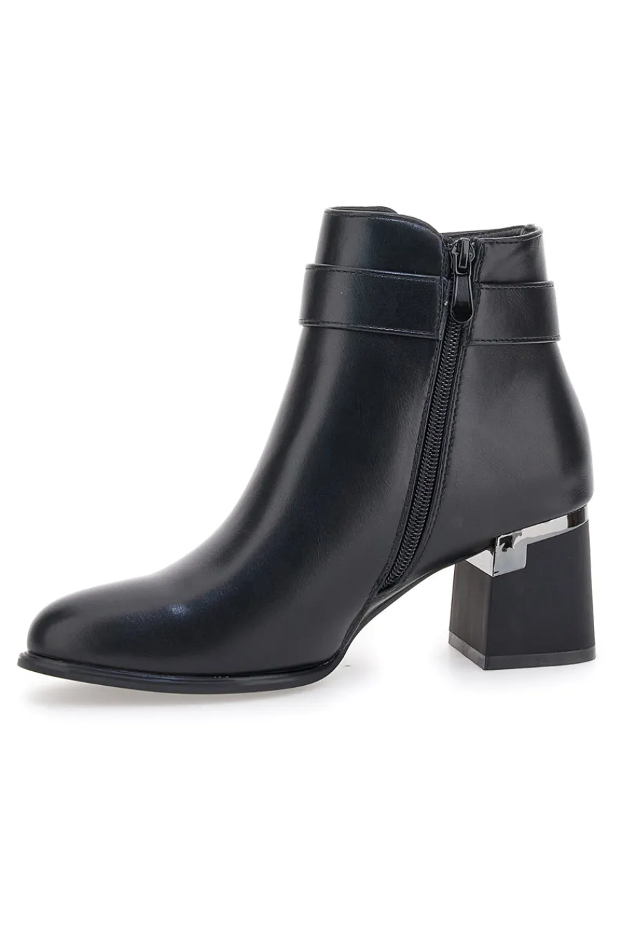 P619 e Stiefeletten mit mittelhohem Absatz und Schmuckriemen-THE FIRST Outlet