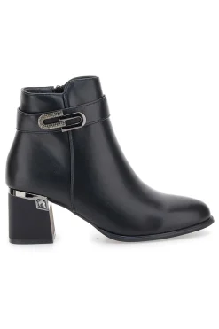 P619 e Stiefeletten mit mittelhohem Absatz und Schmuckriemen-THE FIRST Outlet